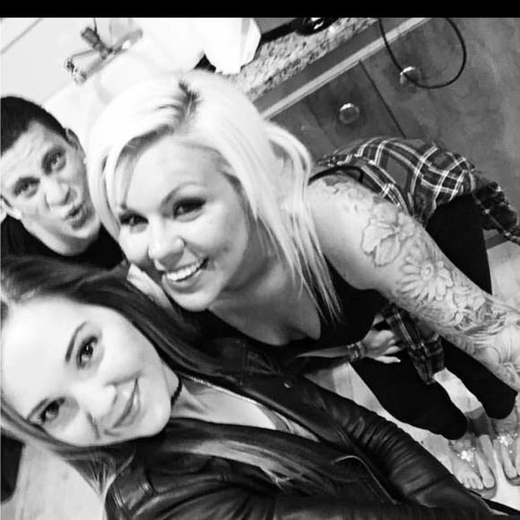 Meet your Posher, Justine - Picture 1 of 1